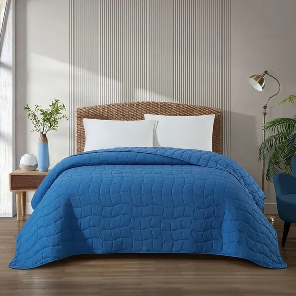 🆕 Mainstays by Becky G. & Alejandra Royal Blue Cloud Quilt Full Queen - Picture 2 of 11